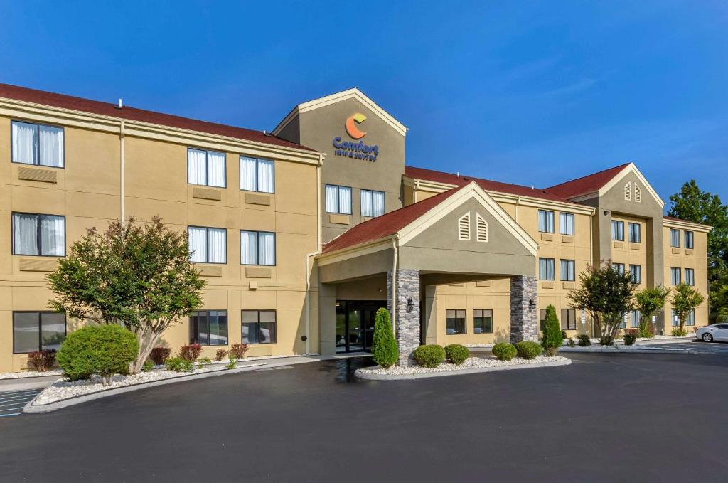 Comfort Inn & Suites Troutville – Roanoke North / Daleville